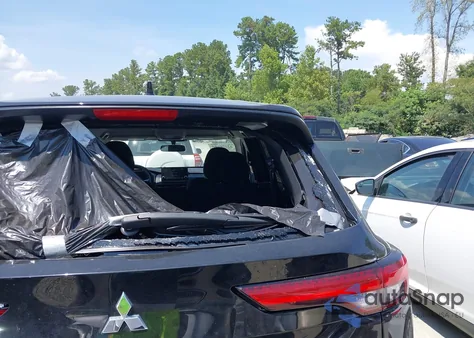 2024 Mitsubishi Outlander Es 2.5 S-Awc z USA, uszkodzony, nr VIN JA4J4UA80RZ072176